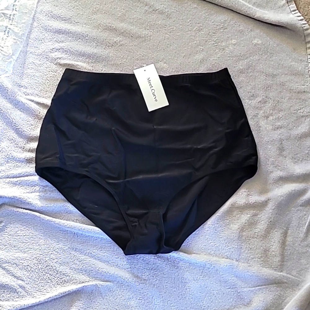 BIKINI bottoms